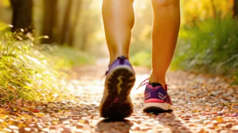 Corredores alegres en un parque soleado